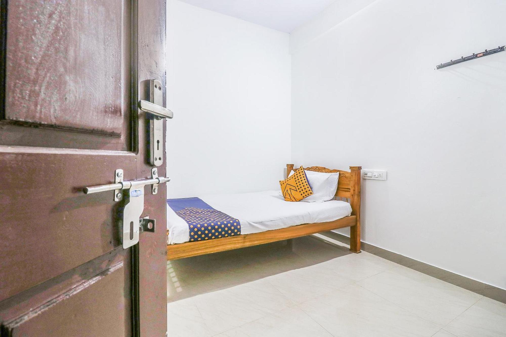 Spot On Rohini Inn Kadampuzha Kottakkal Екстер'єр фото